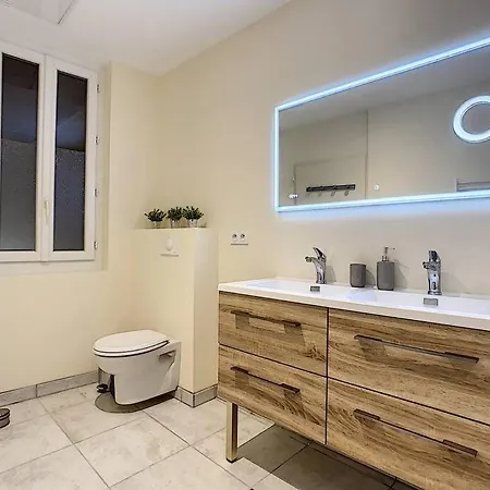 L'abbat-jour Le Beryl • Plein Sud • Thermes Apartment *